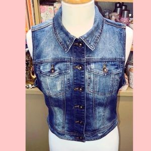 Jean Vest
